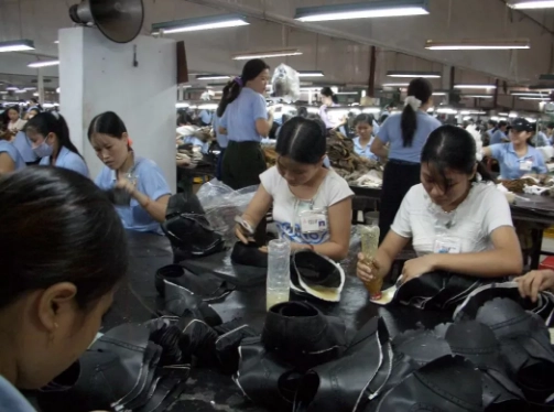 这里每年盛产2亿双假鞋，导致大批鞋厂倒闭，损失300亿！