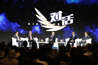 中马贸易额实现1000倍增长,2024年是中马建交50周年,在这50年里,中马两国经贸往来规模庞大、领域广泛。