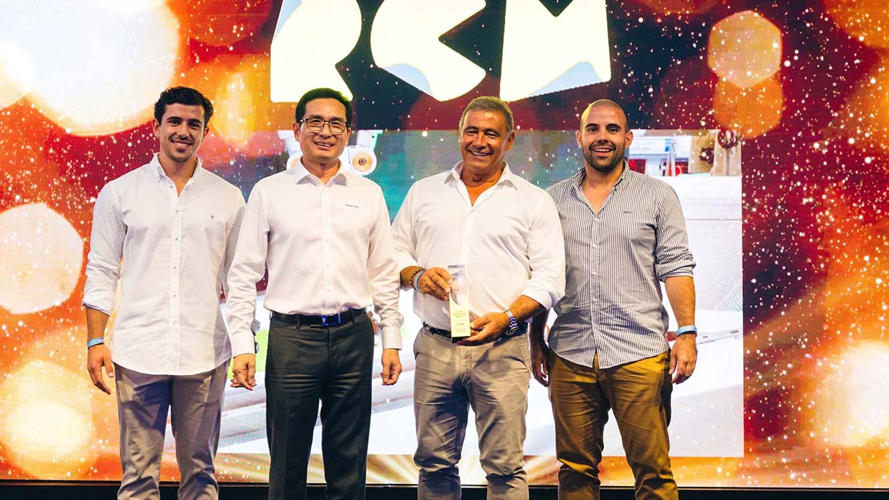 weigang.jpg weigang.jpg