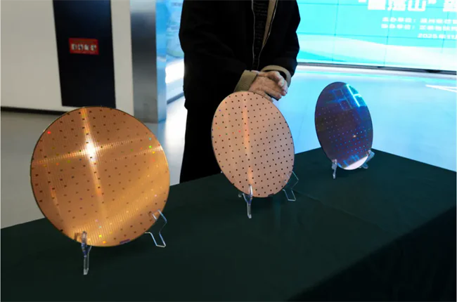 640.webp.png 640.webp.png