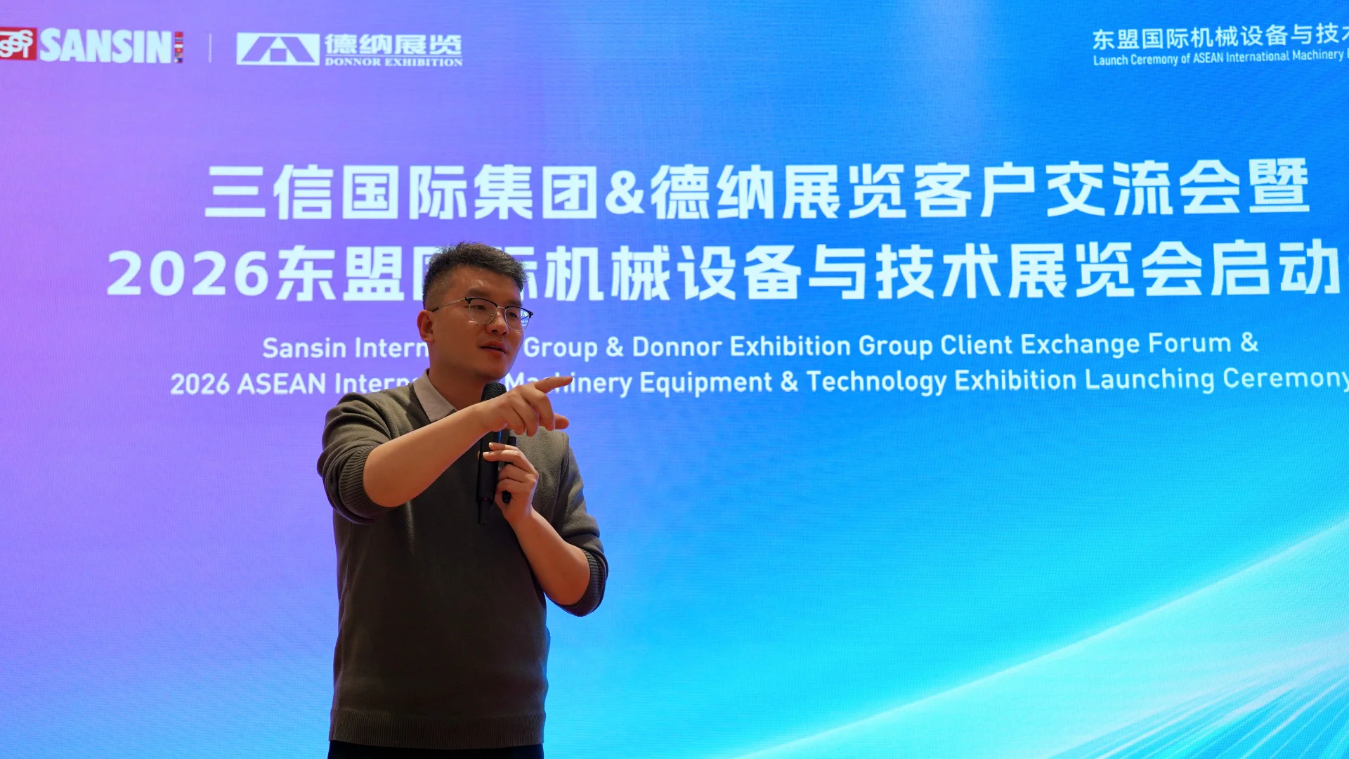 _cgi-bin_mmwebwx-bin_webwxgetmsgimg__&MsgID=8660240360591143726&skey=@crypt_e2ca1a90_452f248ce2f4c4a010ee747c3c3dd769&mmweb_appid=wx_webfilehelper.jpg _cgi-bin_mmwebwx-bin_webwxgetmsgimg__&MsgID=8660240360591143726&skey=@crypt_e2ca1a90_452f248ce2f4c4a010ee747c3c3dd769&mmweb_appid=wx_webfilehelper.jpg