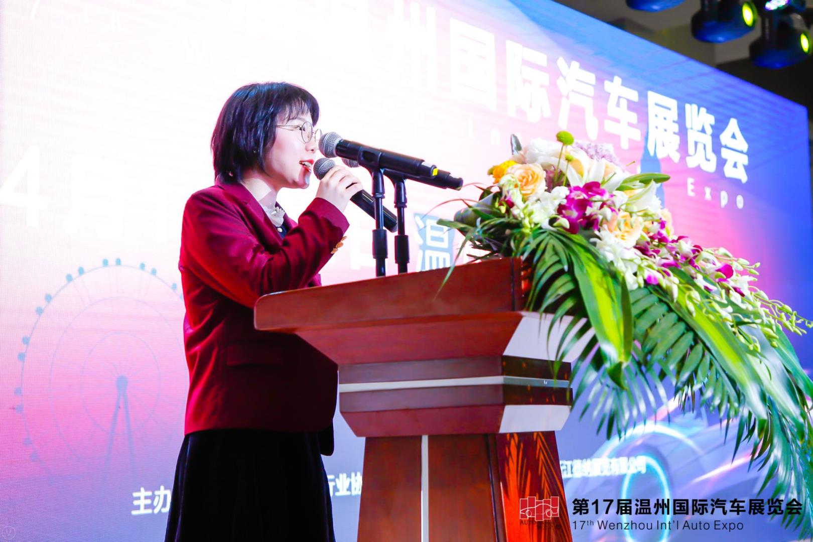 vbox6019__YM_7705_100243_small.JPG