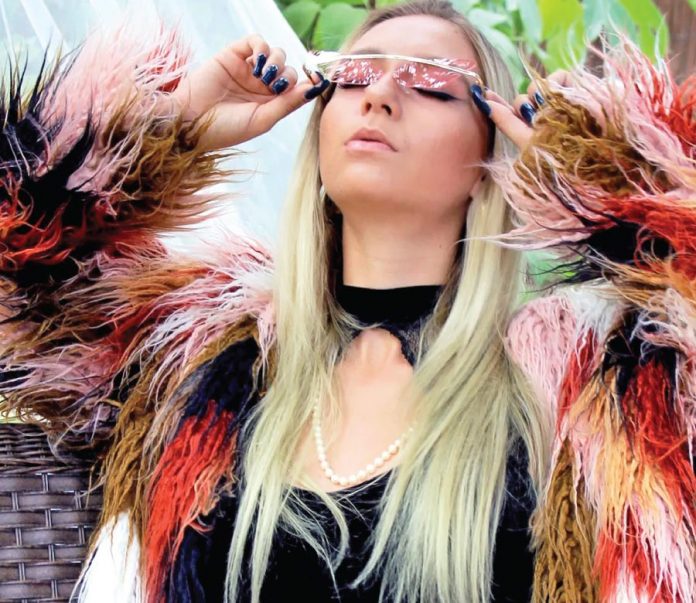 Shari-Dionne-Eyewear-696x603.jpg