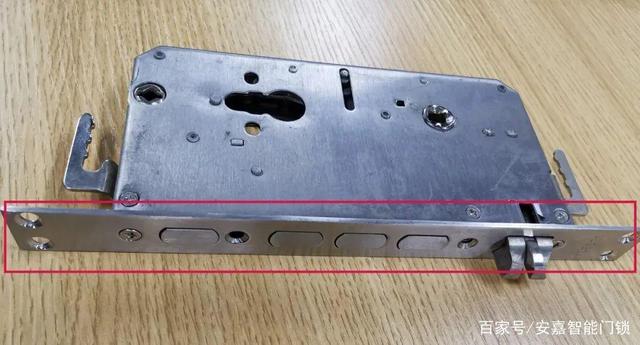 å¯¼åçè½èµ·å°é²æ­¢é¨æ¡ç£¨æä»¥ååºå®ä½ç¨.jpg