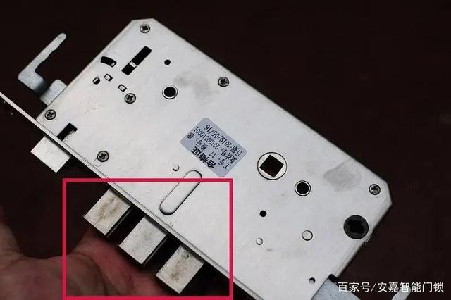 æèåæ¹èé½æå¼¹ç°§ä»¶æèä¼å¨æ¤åçå¤åä½ç¨ä¸ä¼ç¼©åæ¹èä¸ä¼å å¡çææ¤åç­å¤åèç¼©åå æ­¤å®å¨ç³»æ°æ´å¤§.jpg