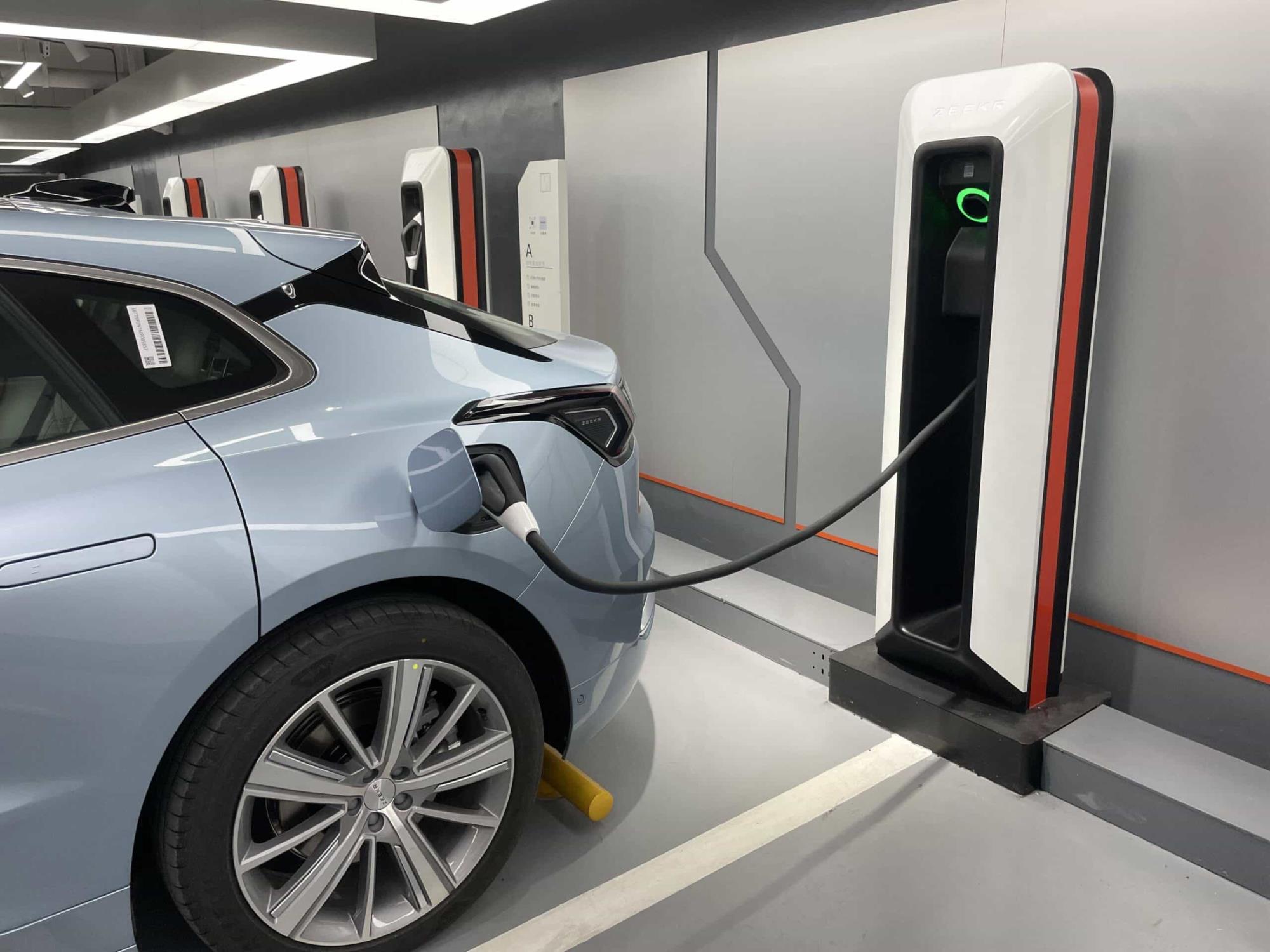 Zeekr adds phoneless EV public charging to its cars