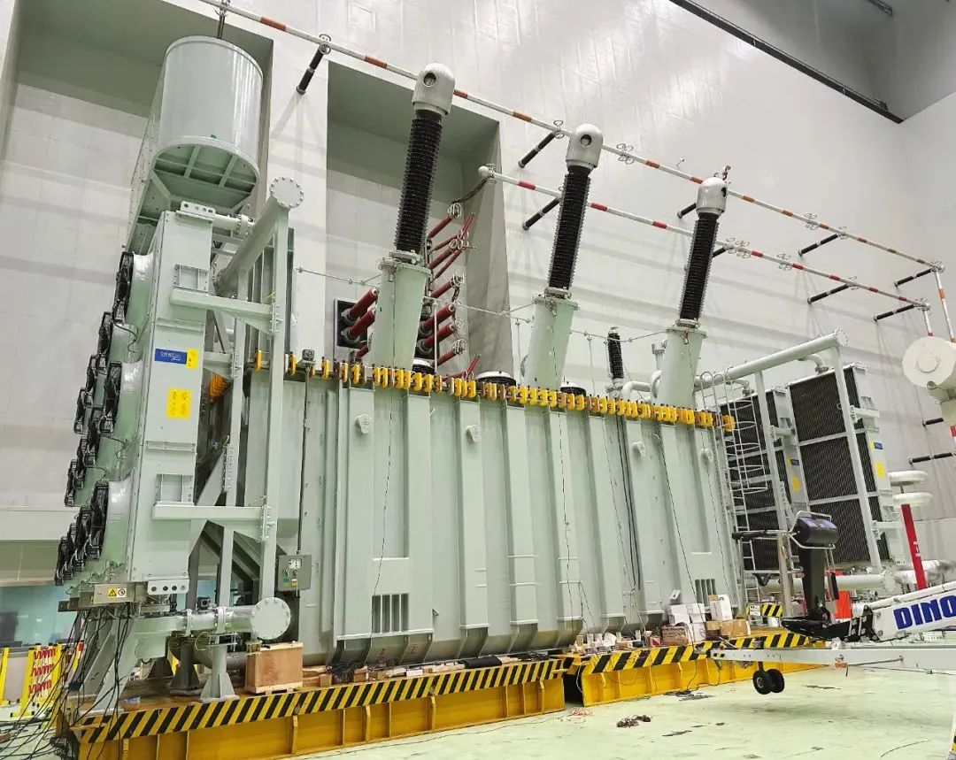 Xidian Xibian has successfully developed the first transformer with the largest capacity in China