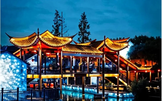 “第二景区”崛起：一场由光影重构的文旅夜经济革命