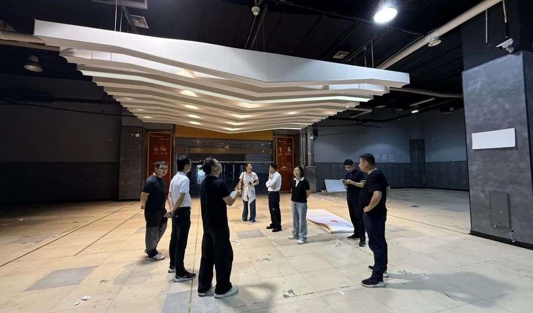 云周街道将组织鞋企亮相温州国际皮革展！街道主任陈鹏鹏一行实地调研展会