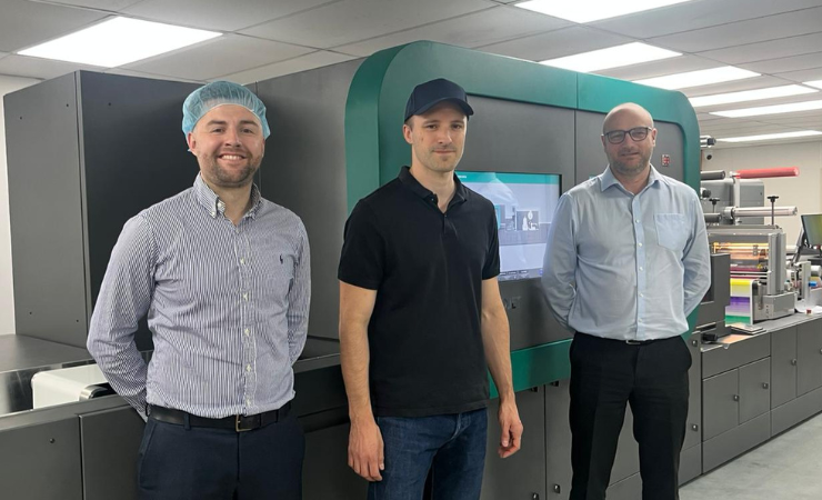 L-R-Richard-Dimmock-international-sales-manager-at-Dantex-Dan-Pole-studio-and-digital-print-manager-for-B-S-Labels-and-Justin-Nowell-digital-director-at-Dantex-740x450.png
