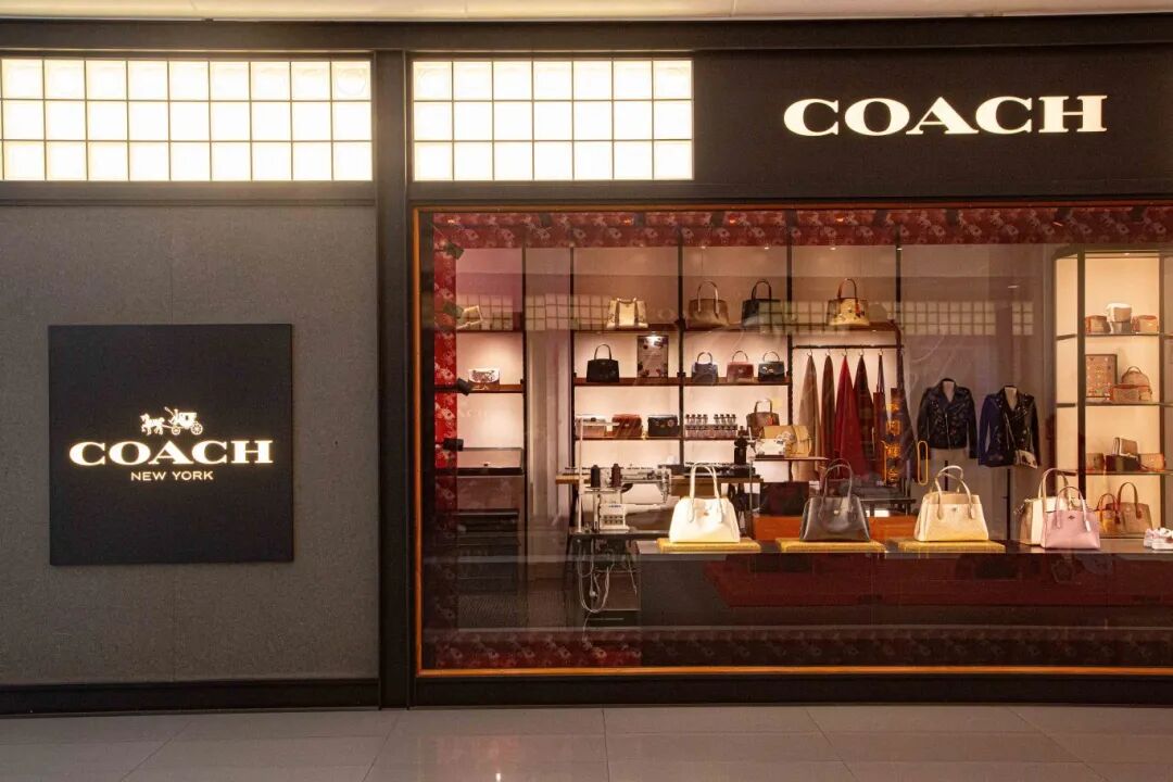 Coach母公司计划三年回购30亿股票！