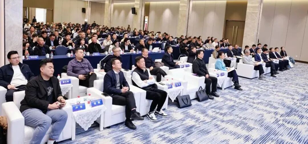 黄鹂：大力实施品牌战略，打造温州企业品牌和温州地区品牌         温州市泵阀工业协会     2025年11月25日 11:01 浙江                在小说阅读器中沉浸阅读