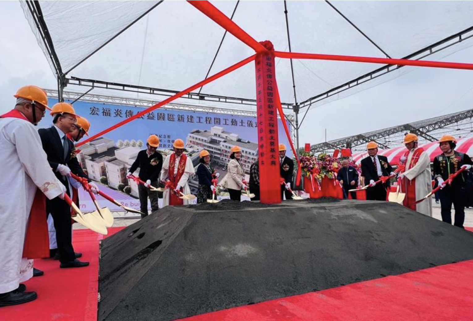 制鞋大厂老板回家，捐赠10亿建园区！