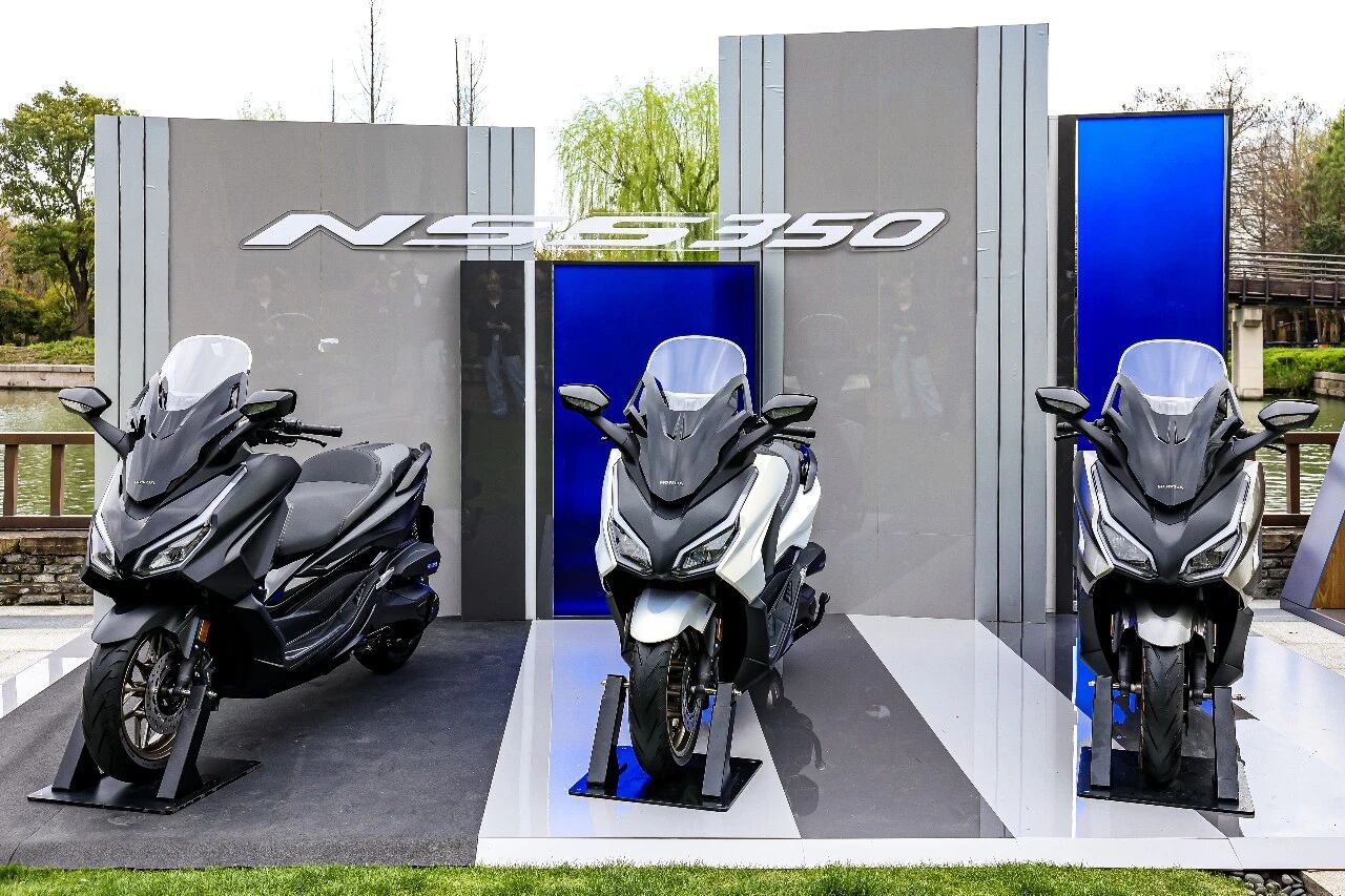 40880元起，本田NSS350新款上市，升级7寸TFT仪表，新增车把加热