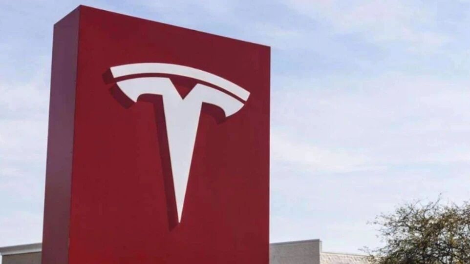 特斯拉带头量产人形机器人